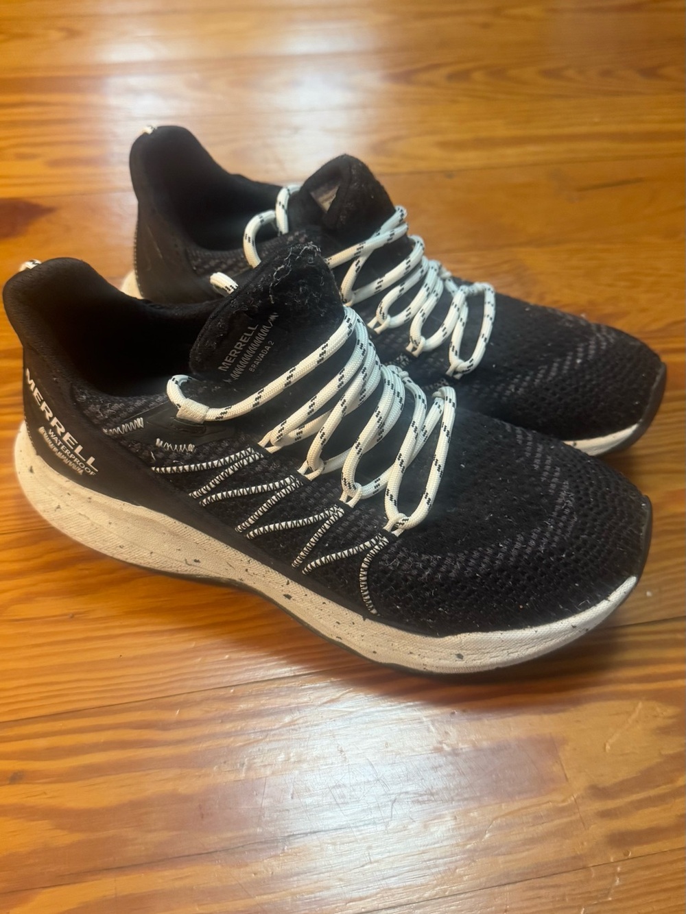 Merrell Women’s Bravada 2 waterproof trail hiking shoe size 5 1/2